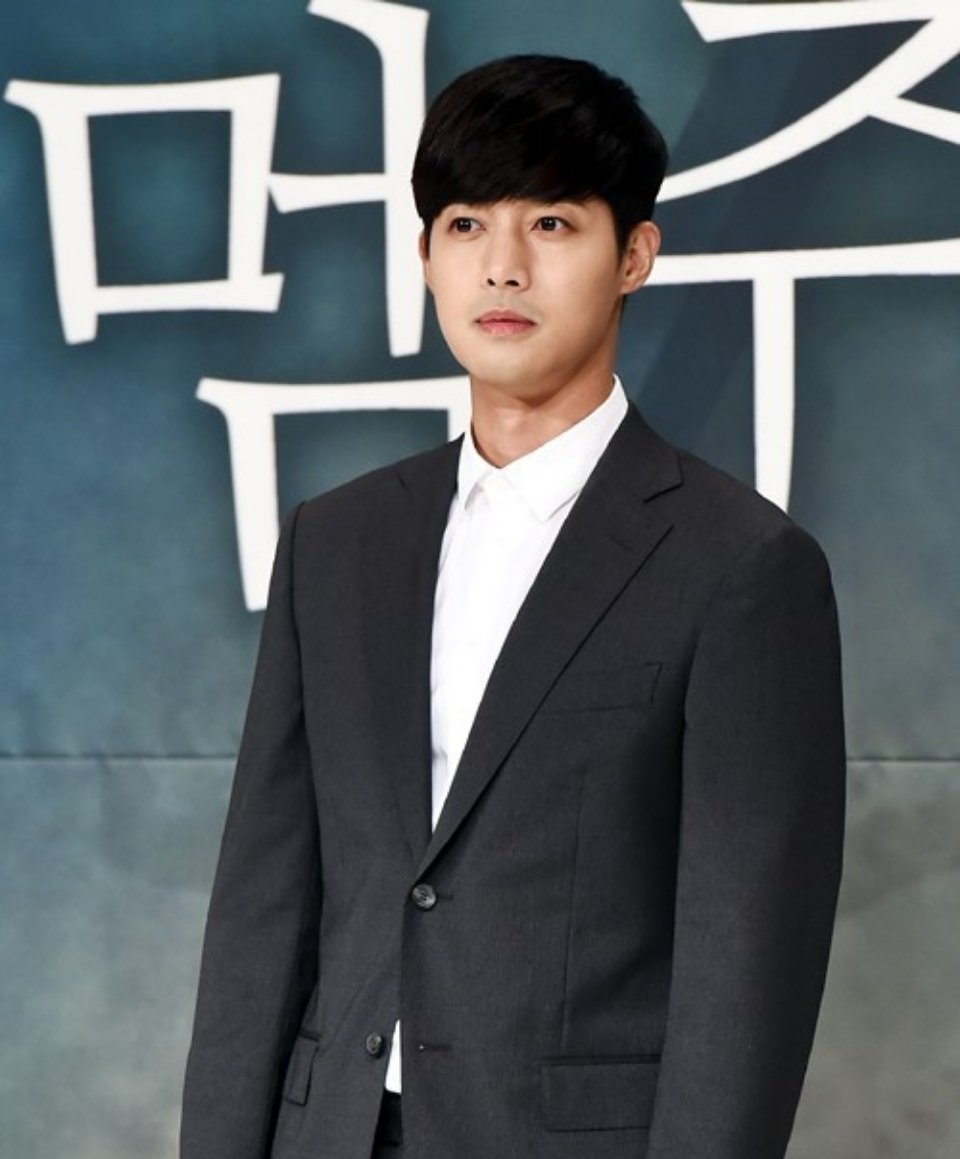 金贤重演唱会宣布结婚喜讯, 不过受疫情影响不举办婚礼|金贤重|演唱会