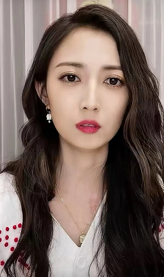 凸眼成女星的颜值“死穴”!凶相、显老、出戏,可惜了一张美人脸|陈钰琪|外凸|女星_新浪新闻