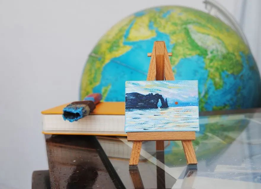 他用手指大小的画布，完美复刻世界名画，作品可爱极了休闲区蓝鸢梦想 - Www.slyday.coM