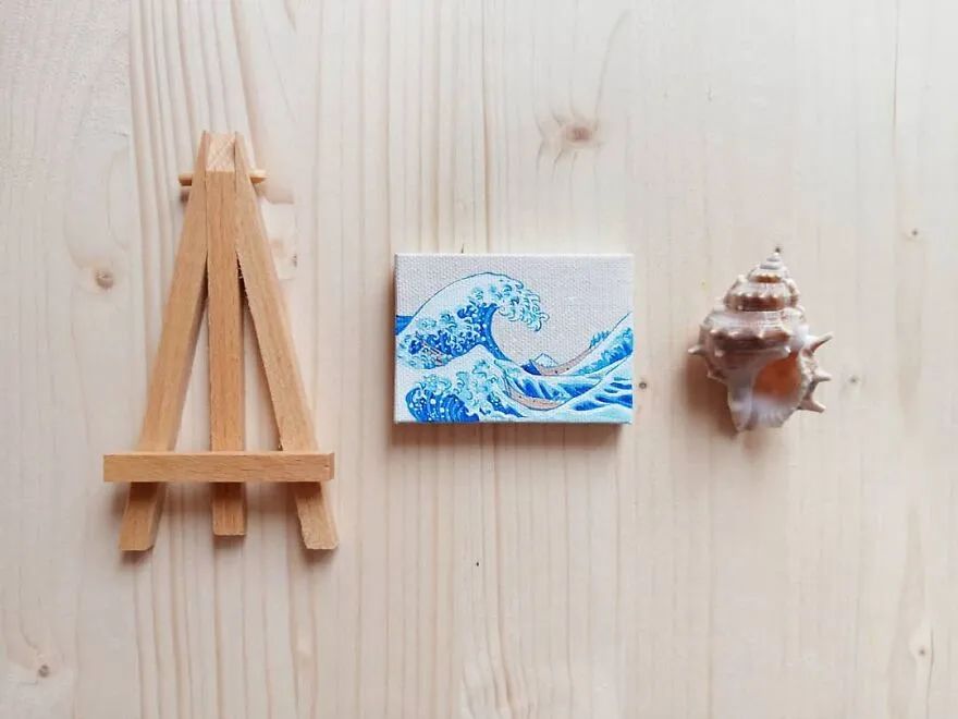 他用手指大小的画布，完美复刻世界名画，作品可爱极了休闲区蓝鸢梦想 - Www.slyday.coM