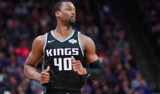 巴恩斯：裁判漏吹一次没事 但是漏吹多次就是好几个罚球休闲区蓝鸢梦想 - Www.slyday.coM