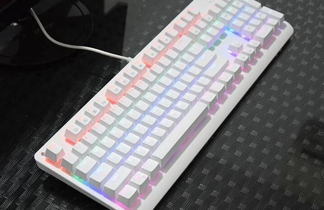 开学季疯狂秒杀纯白色青轴机械键盘仅需88元