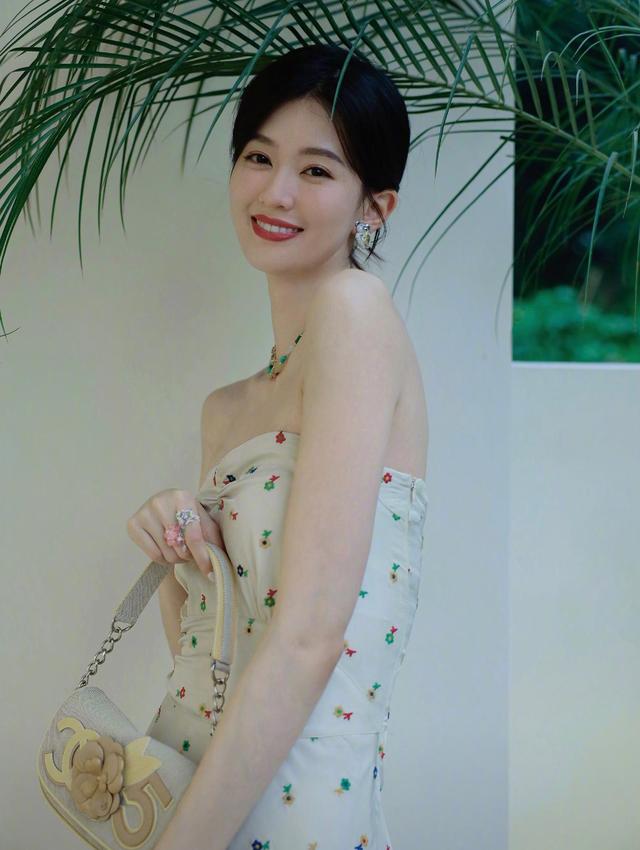 乔欣回应5年前争议,被指不尊重消防员,解释称为制造节目反差感