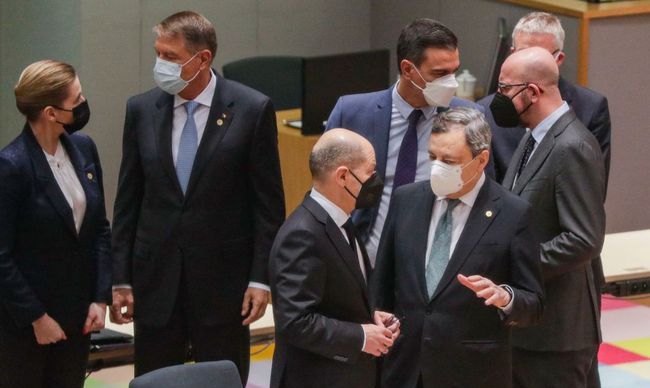 泽连斯基:现在是决定乌克兰是否加入欧盟的“关键时刻”休闲区蓝鸢梦想 - Www.slyday.coM 泽连斯基:现在是决定乌克兰是否加入欧盟的“关键时刻”休闲区蓝鸢梦想 - Www.slyday.coM