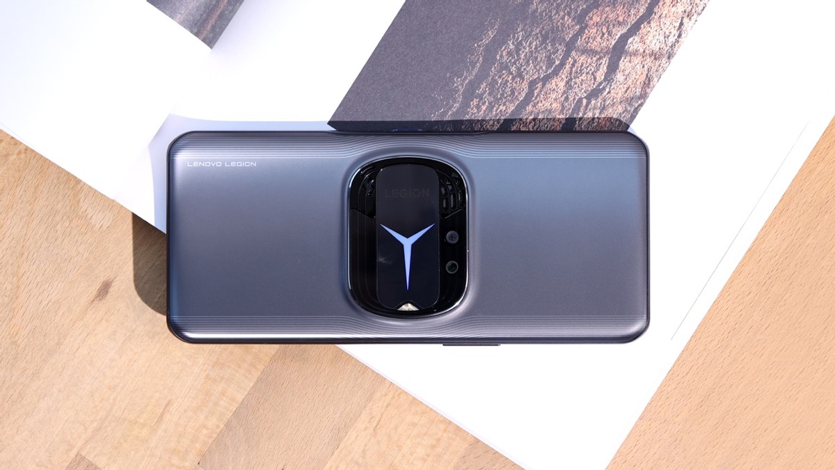 拯救者y90上手评测全方位拉满打造游戏手机天花板