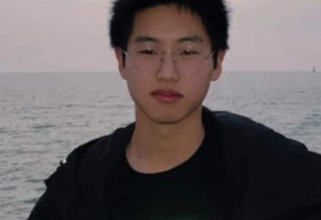 暖心的父亲!孙海洋苦苦寻子14年,吃儿子剩下的食物毫不嫌弃休闲区蓝鸢梦想 - Www.slyday.coM 暖心的父亲!孙海洋苦苦寻子14年,吃儿子剩下的食物毫不嫌弃休闲区蓝鸢梦想 - Www.slyday.coM