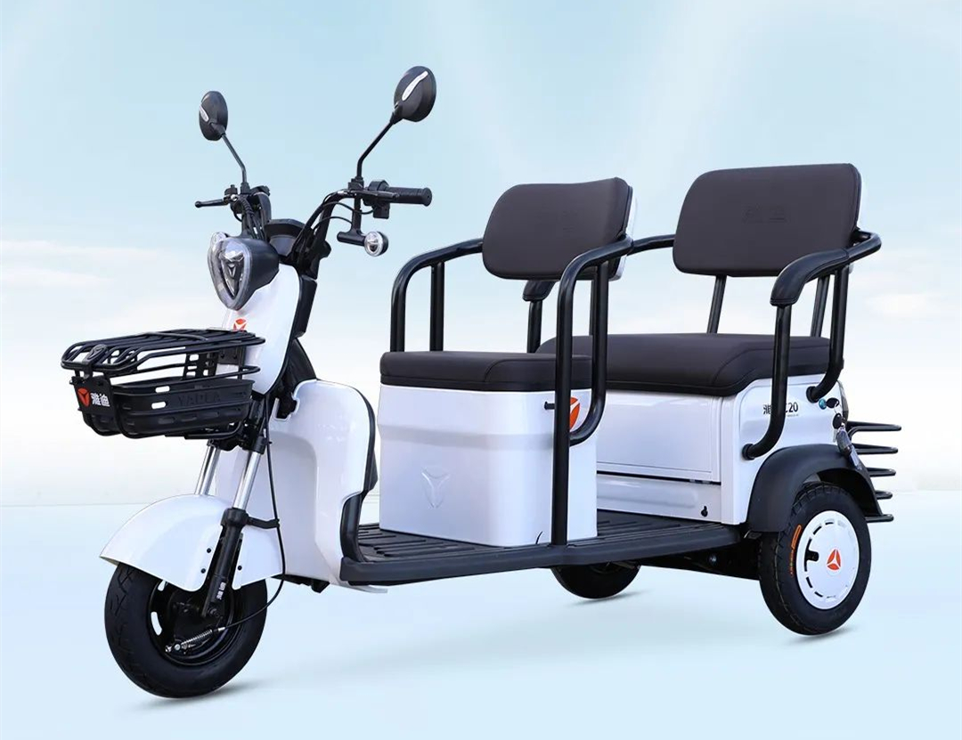 金彭雅迪步步先推出新电动三轮车车型小巧主打代步与载人