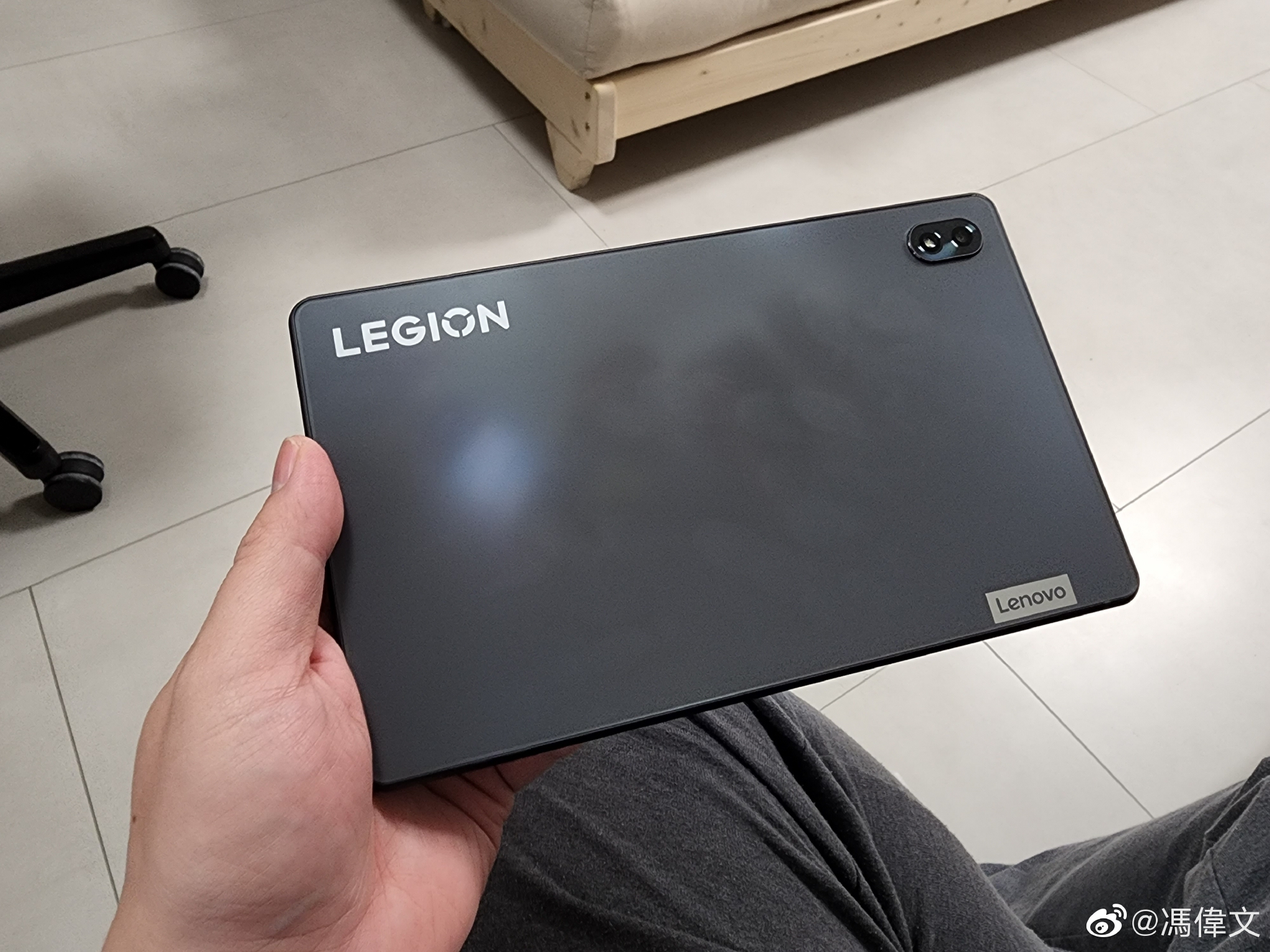 联想拯救者y700和ipadmini6差不多大