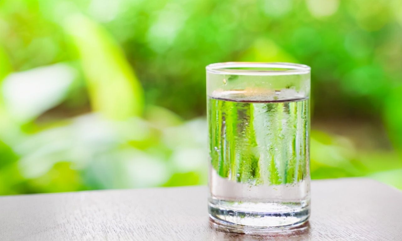 早起喝温水相当于喝细菌很多人不了解医生一文讲清楚