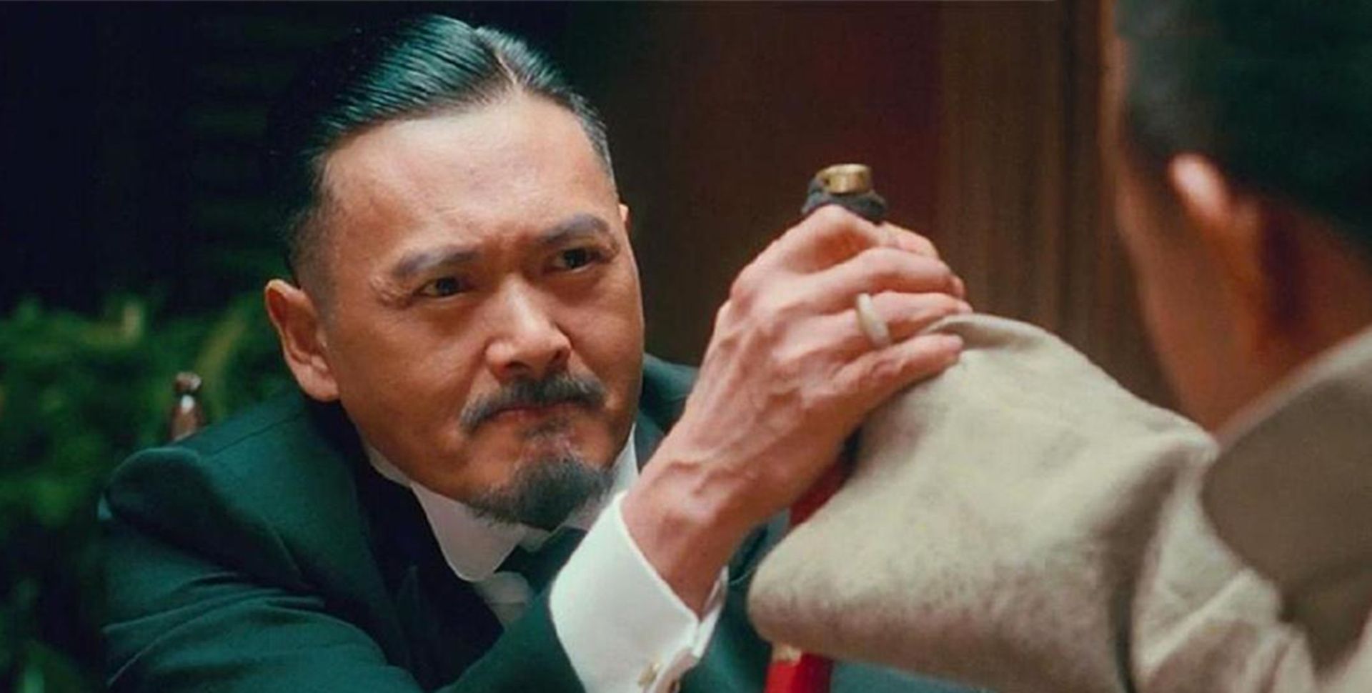 《让子弹飞》张麻子为什么会遭到背叛呢?关键是他忽略了人性|麻子|让子弹飞|黄四郎_新浪新闻
