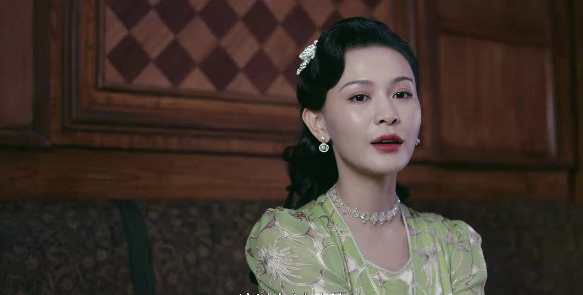 流光之城:一群女人的你争我夺,好似深宫大戏|容嘉|诗织|门当户对_新浪