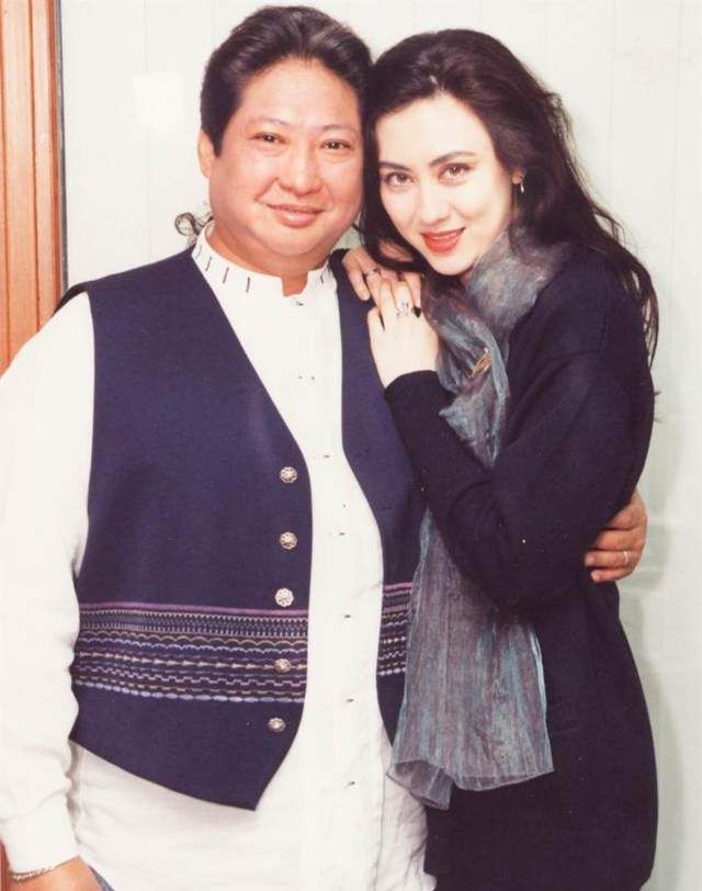 都是娱乐圈的大哥大为什么洪金宝的地位比成龙高