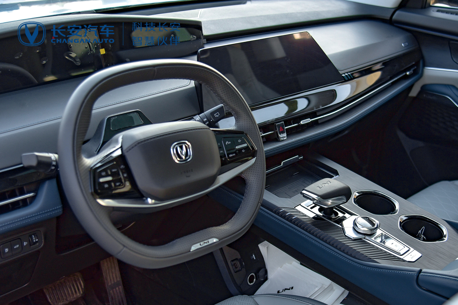 试驾|长安uni-k idd场地试驾 产品能否兼顾家用与赛道|试驾|长安|混合