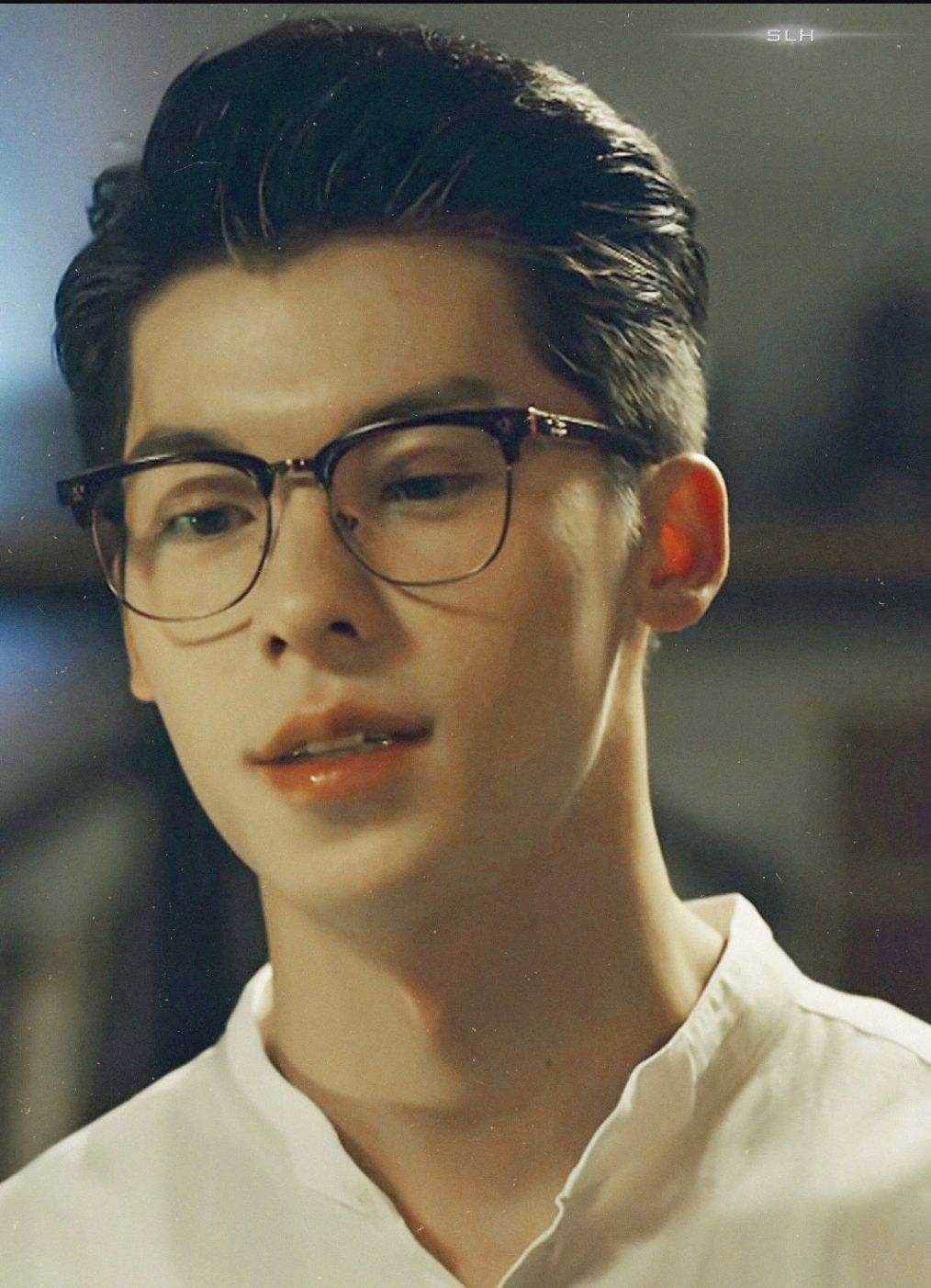 提名那些戴上眼镜就像斯文败类的男演员……|李承铉|罗云熙_新浪新闻