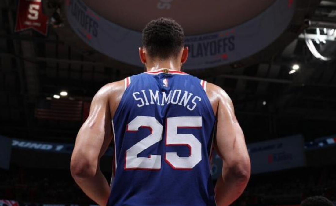 篮网亏大了曝西蒙斯背伤问题棘手摄影师要拍扣篮照直接被拒绝