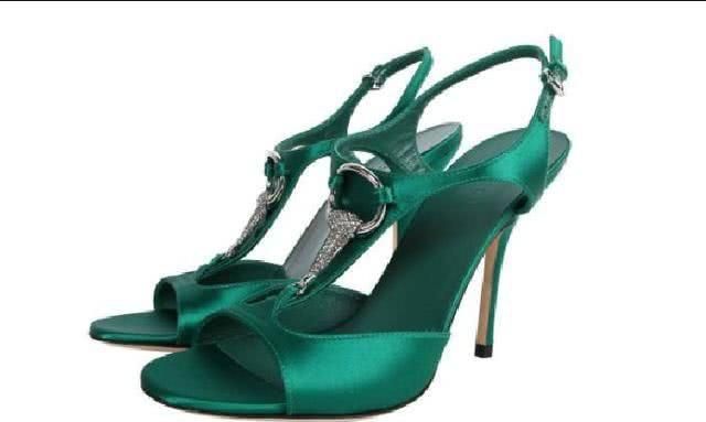 心理测试：选1双高跟鞋，测未来的TA带给你的是幸福感还是满足感休闲区蓝鸢梦想 - Www.slyday.coM