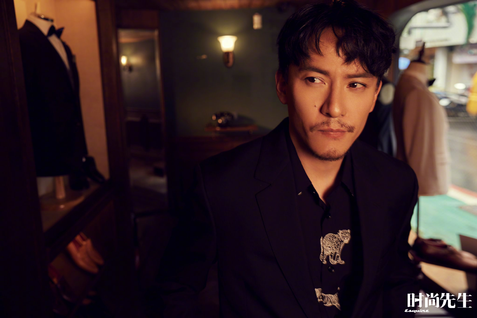 张震时尚先生三月刊封面