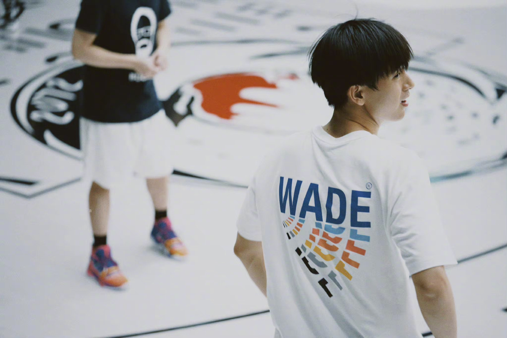 李现分享三月打篮球随拍 球场上的现男友真的太有魅力了|李现|球场|现