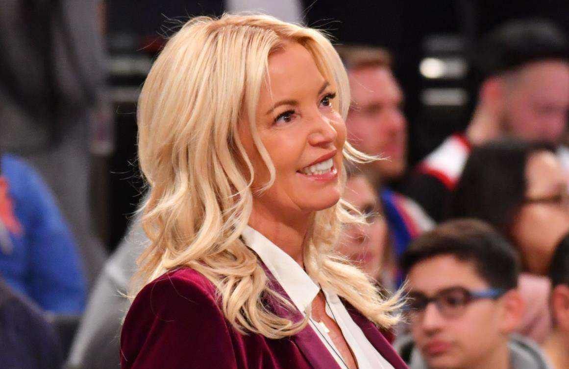 湖人名宿公开发声珍妮巴斯该找回1人当年詹皇就因为他才加盟