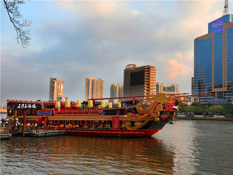 广州被称为天字第一码头,距今200多年前,此码头曾只供官员使用