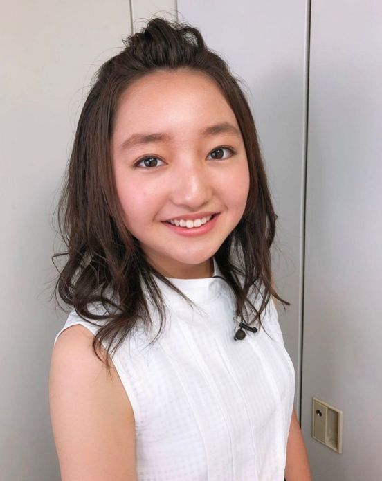 后来的谷花音是这样的:都说女大十八变越变越美丽,但是18岁的谷花音