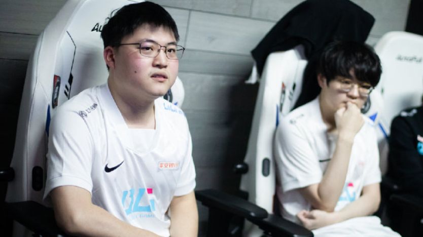 BLG官宣对战TES选手名单,Doggo首发出战,Uzi无缘与JKL交手休闲区蓝鸢梦想 - Www.slyday.coM BLG官宣对战TES选手名单,Doggo首发出战,Uzi无缘与JKL交手休闲区蓝鸢梦想 - Www.slyday.coM