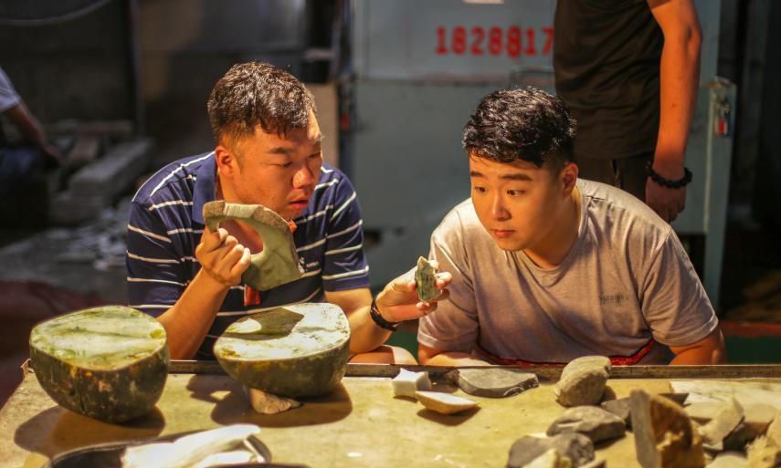 3年的时间打磨首部赌石题材电影石破天惊即将上映