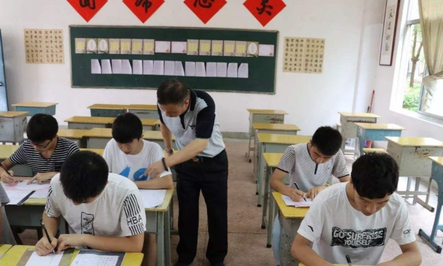 看了谷爱凌的小作文,普通人心里平衡了,原来上帝给她关了这扇窗休闲区蓝鸢梦想 - Www.slyday.coM 看了谷爱凌的小作文,普通人心里平衡了,原来上帝给她关了这扇窗休闲区蓝鸢梦想 - Www.slyday.coM