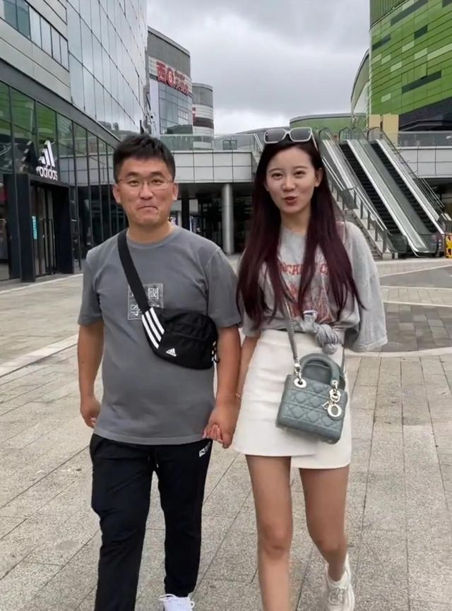 37岁姜涛和22岁女徒弟日久生情,女方已怀孕3个月,将在年底完婚|姜涛
