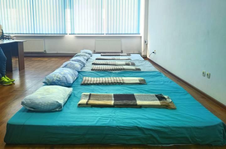 小时连线│撤离乌克兰：首批留学生撤出境，基辅华商腾厂房安置华人，旅罗浙商将接待500名同胞休闲区蓝鸢梦想 - Www.slyday.coM