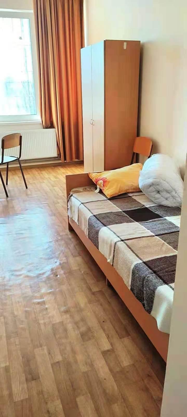 小时连线│撤离乌克兰：首批留学生撤出境，基辅华商腾厂房安置华人，旅罗浙商将接待500名同胞休闲区蓝鸢梦想 - Www.slyday.coM