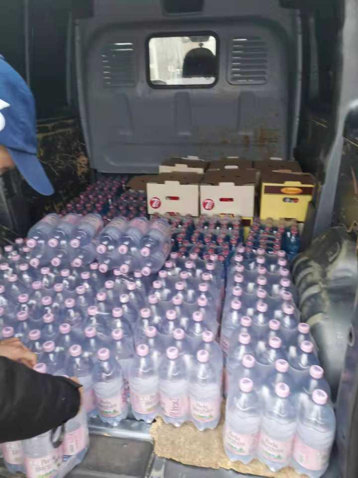 小时连线│撤离乌克兰：首批留学生撤出境，基辅华商腾厂房安置华人，旅罗浙商将接待500名同胞休闲区蓝鸢梦想 - Www.slyday.coM