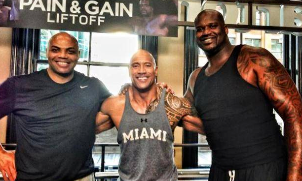 这不是P图,奥尼尔体型就这么夸张!手臂像充气 吃鸡腿像剔牙休闲区蓝鸢梦想 - Www.slyday.coM 这不是P图,奥尼尔体型就这么夸张!手臂像充气 吃鸡腿像剔牙休闲区蓝鸢梦想 - Www.slyday.coM