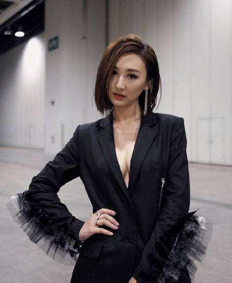 因为这已经是高海宁今年继《杀手》《迷网》《三十而已》《反黑路人甲