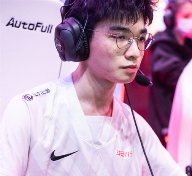 doggo被阿水打穿uzi粉要求上场,PCS观众坐不住:我们小柴没c过?休闲区蓝鸢梦想 - Www.slyday.coM doggo被阿水打穿uzi粉要求上场,PCS观众坐不住:我们小柴没c过?休闲区蓝鸢梦想 - Www.slyday.coM