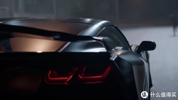 黑暗骑士的坐骑,你更喜欢哪个?真人版蝙蝠侠里的蝙蝠车-新浪汽车