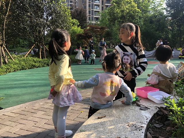 陪读究竟有多难？爸爸绝望的发声：我比20年前提高了20多分休闲区蓝鸢梦想 - Www.slyday.coM