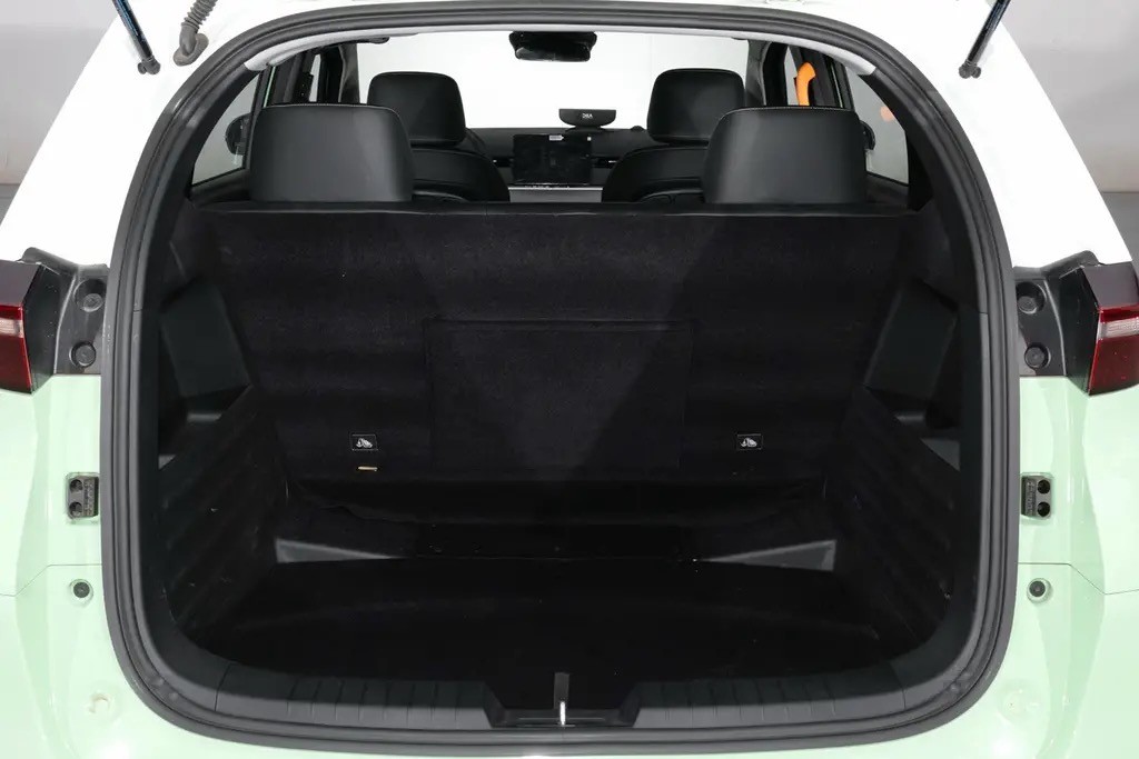 体验比亚迪d1轴距2800mm续航418km后排还带液晶屏幕