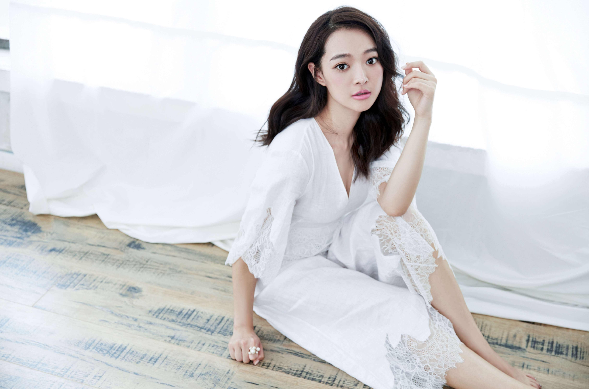 双儿何琢言自曝曾遭遇性骚扰对方将其拖到卫生间强行乱摸