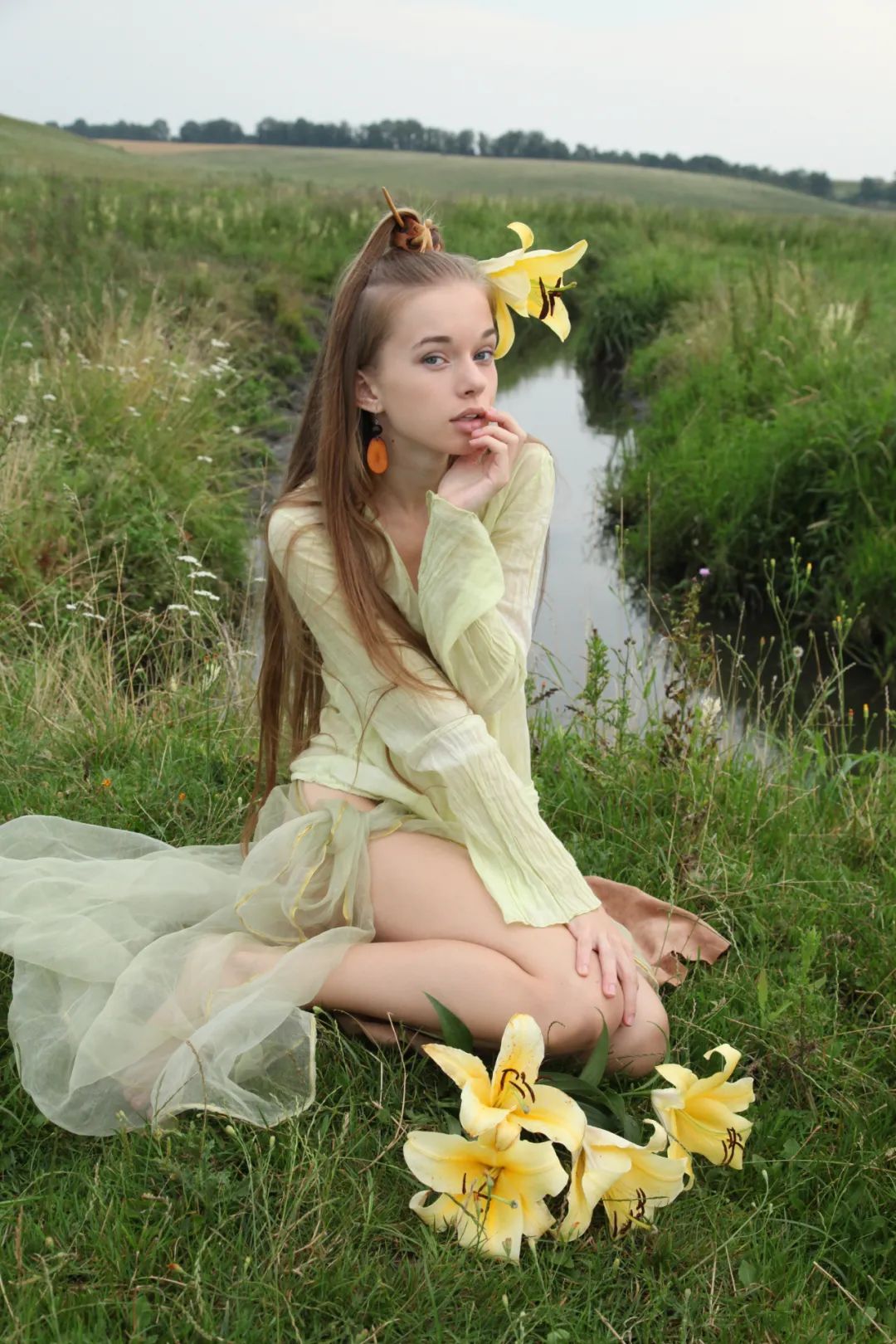 乌克兰"最出色"的女演员,还未成年就入行打拼,颜值身材皆上佳__财经