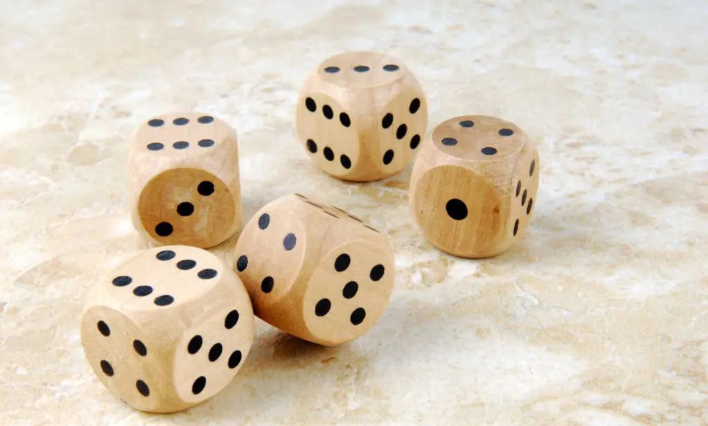 爱因斯坦演示上帝怎样掷骰子