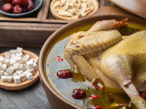 药膳馆 | 参苓白术鸡汤 益气健脾化湿