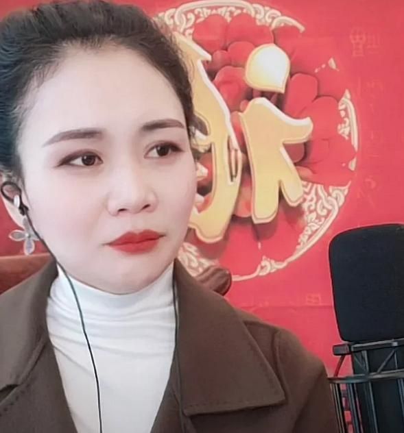 陈亚男被封播后榜一大哥缠上大衣哥女搭档直言要带她七日游