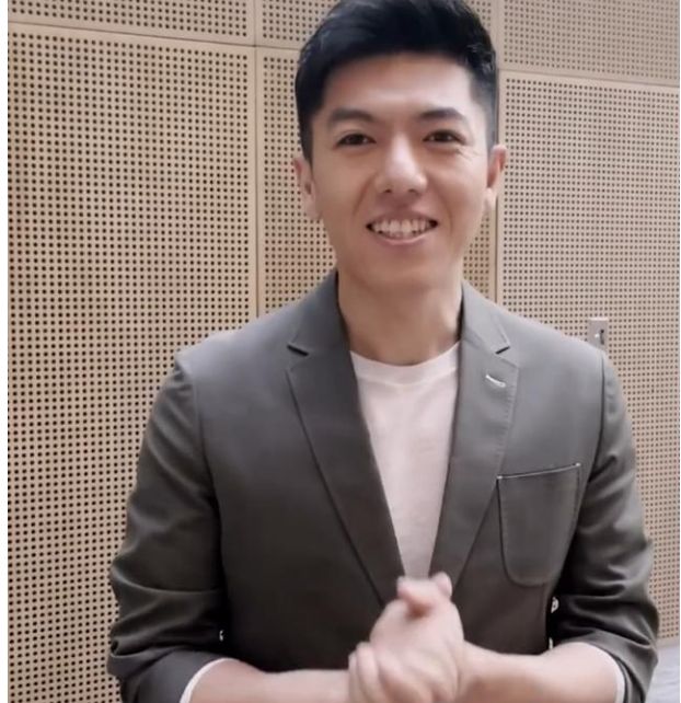 还记得主持人冯硕吗最近好像又帅了他不红是不是有点可惜了