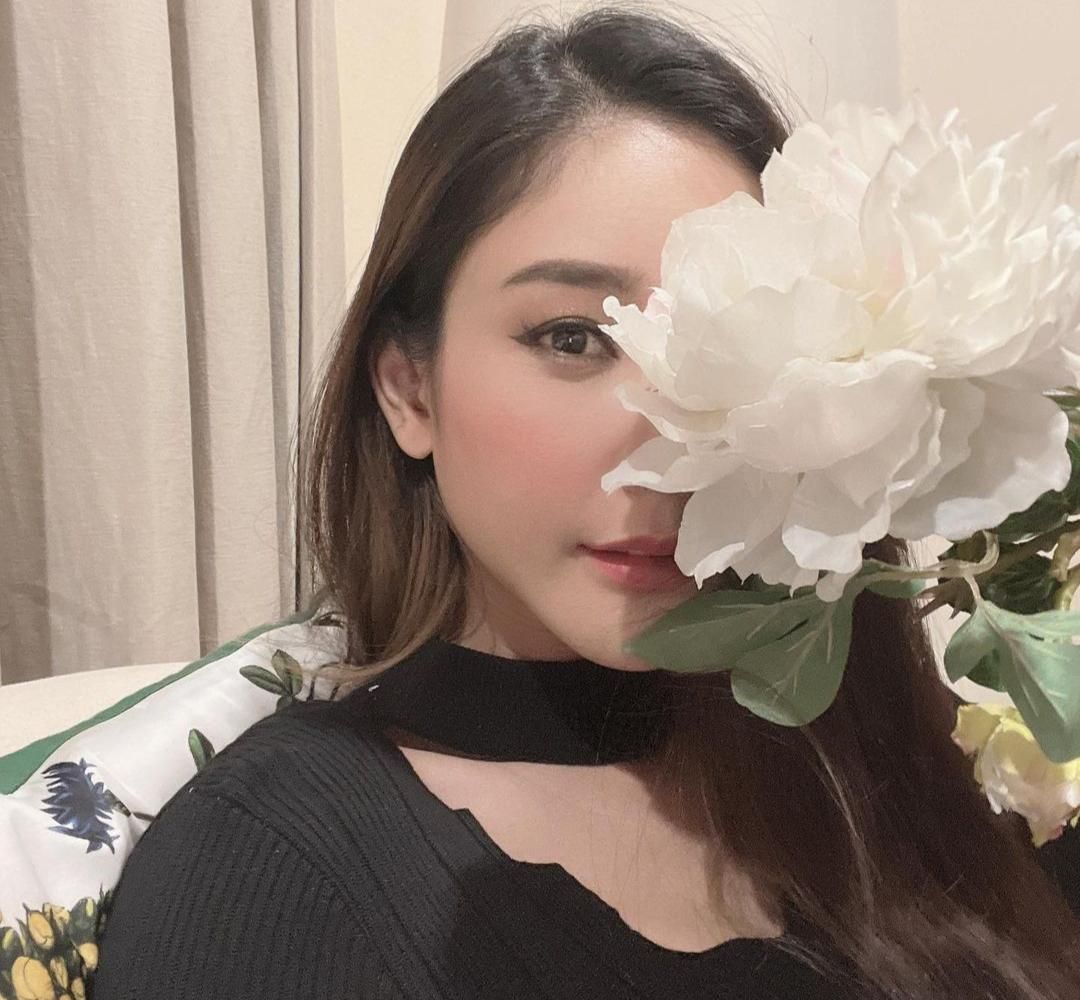 经纪人公开回应tangmo落水是因为去船尾小便网友表示不相信