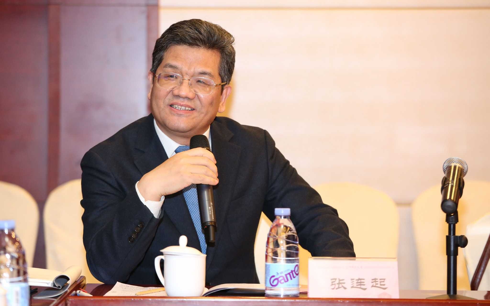 全国政协常委张连起为吸引人才可降低最高个税边际税率