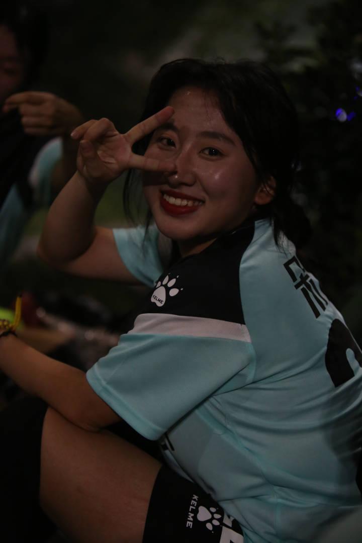 中国女足今天来杭州，我们也想请你认识爱踢球的她们：业余江南女足，与足球有关的爱与伤痛休闲区蓝鸢梦想 - Www.slyday.coM