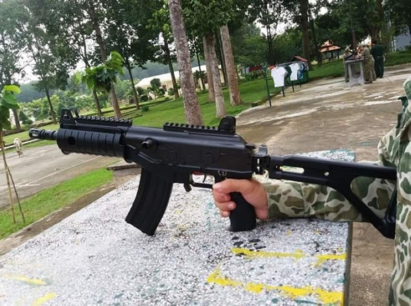 告别ak-47,越南军队开始装备国产新式步枪|越南_新浪财经_新浪网