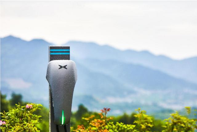 小鹏20kW直流充电桩上线 充电1h续航150km休闲区蓝鸢梦想 - Www.slyday.coM