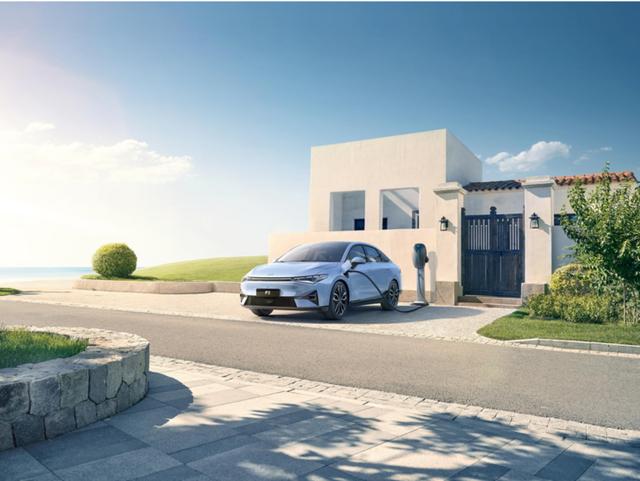 小鹏20kW直流充电桩上线 充电1h续航150km休闲区蓝鸢梦想 - Www.slyday.coM